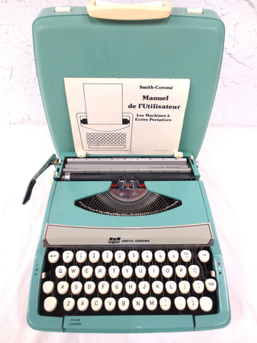 Vintage Smith Corona Corsair Deluxe Turquoise Portable Typewriter